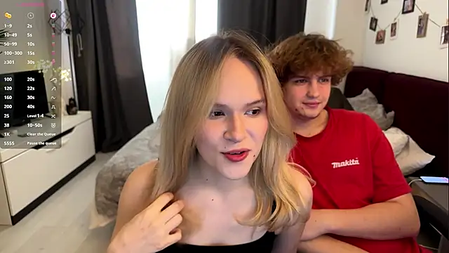 Snapshot of minions2 chatting on 03-08-26, 05:44 minions2 online show from 03-08-26, 05:44