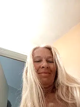 ViktoriaSexi1 online show from 06-04-26, 07:47