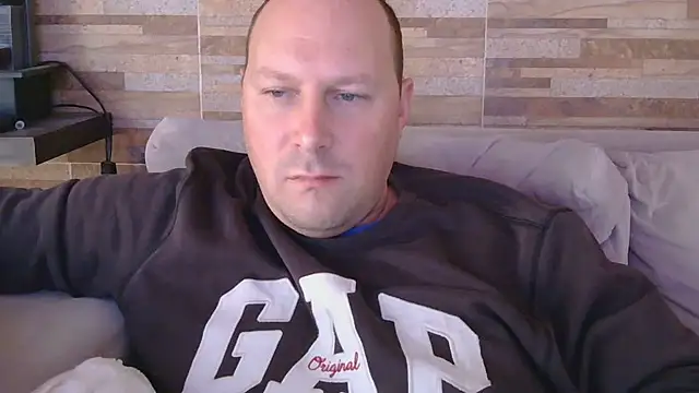 lustonfan online show from 06-19-26, 11:58