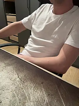 Snapshot of Nira16 chatting on 03-14-26, 07:52 Nira16 online show from 03-14-26, 07:52