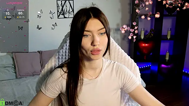 Snapshot of Sugar_Kitten12 chatting on 06-11-26, 02:53 Sugar Kitten12 online show from 06-11-26, 02:53
