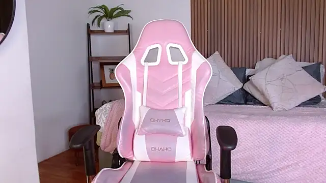 Zoe Noctra online show from 03-12-26, 12:44