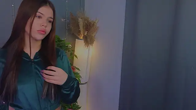 Snapshot of CatrinaLuk chatting on 04-01-26, 07:09 CatrinaLuk online show from 04-01-26, 07:09