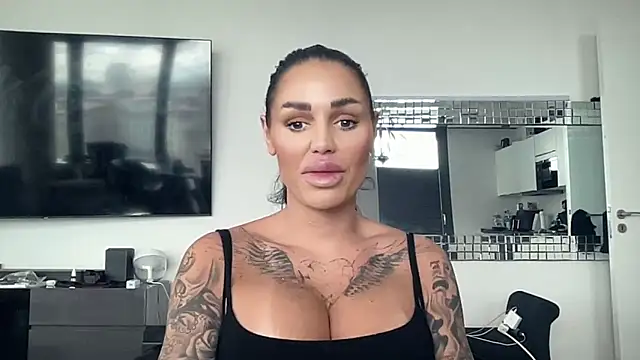 AMBER HARD online show from 03-14-26, 01:16