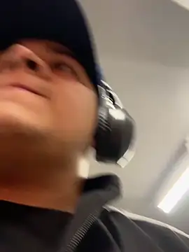 OliverTabordaa online show from 04-29-26, 08:59