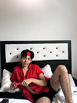 Snapshot of Lucca__555 chatting on 03-13-26, 04:02 Lucca 555 online show from 03-13-26, 04:02