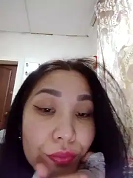 Snapshot of HollyXMolly chatting on 03-09-26, 04:11 HollyXMolly online show from 03-09-26, 04:11