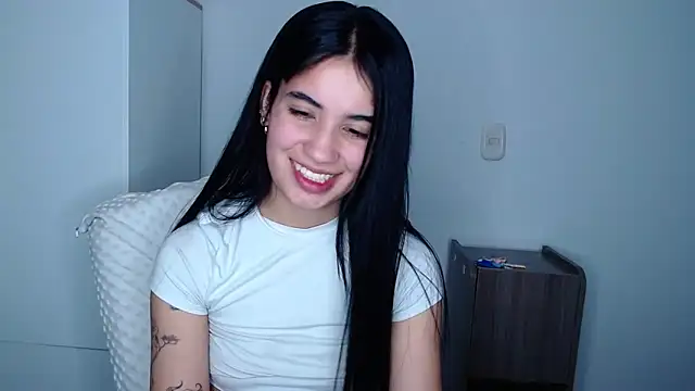 Lucy engel online show from 04-23-26, 02:24