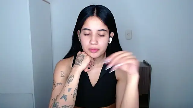 Lucy engel online show from 04-25-26, 12:46