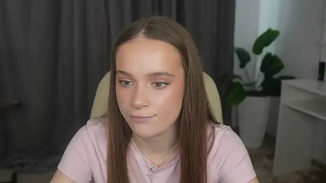 Snapshot of MeriPhelan chatting on 03-10-26, 01:38 MeriPhelan online show from 03-10-26, 01:38