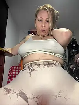 Snapshot of JessiBabyZ chatting on 07-29-26, 04:27 JessiBabyZ online show from 07-29-26, 04:27