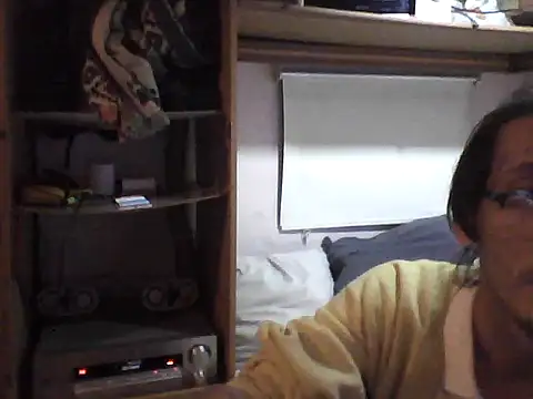 Snapshot of Alcoyanos chatting on 03-12-26, 10:27 Alcoyanos online show from 03-12-26, 10:27