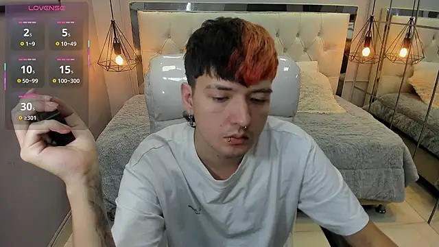 Santiago morgan online show from 04-26-26, 10:40