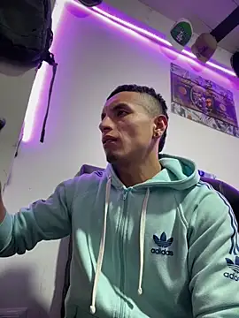 ManSexyyHot online show from 04-10-26, 02:44