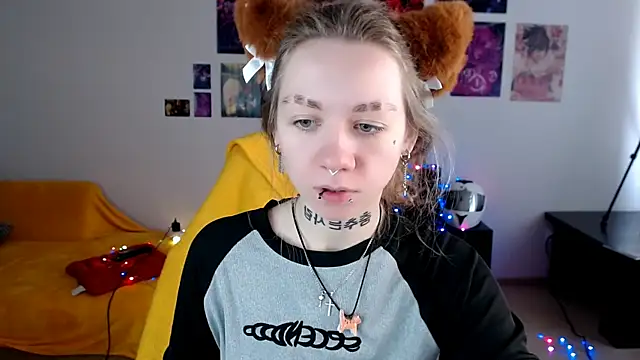 Nica Kawaii online show from 04-23-26, 06:58