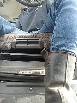 youp8444 online show from 04-11-26, 12:42