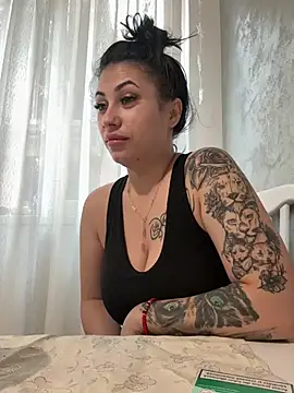 LunaSerenaX online show from 03-31-26, 07:31