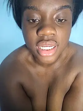 YourLiaa  online show from 03-20-26, 10:47