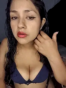 Snapshot of shantal1921 chatting on 04-05-26, 04:42 shantal1921 online show from 04-05-26, 04:42