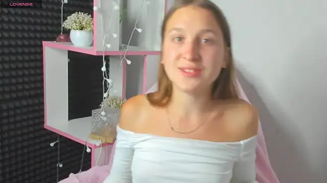 Xenia paradise online show from 07-25-26, 10:29
