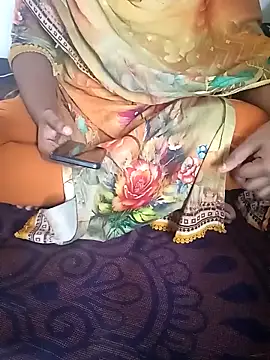 Snapshot of Umma-2 chatting on 03-05-26, 08:32 Umma-2 online show from 03-05-26, 08:32