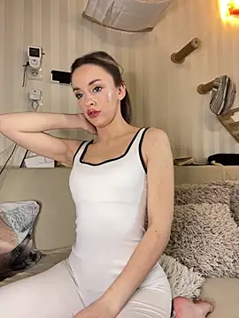 KatieCutieXooo online show from 03-09-26, 11:36