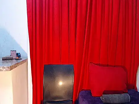 DarkDivva18 online show from 05-13-26, 08:23