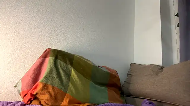 Snapshot of EunTurton chatting on 03-11-26, 12:05 EunTurton online show from 03-11-26, 12:05