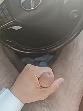 Snapshot of tariq345 chatting on 03-10-26, 01:16 tariq345 online show from 03-10-26, 01:16