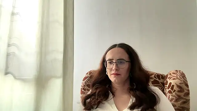 Snapshot of SofiaTease chatting on 03-10-26, 02:22 SofiaTease online show from 03-10-26, 02:22