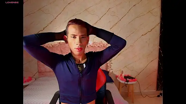 Snapshot of monserrat_petite chatting on 03-14-26, 05:02 monserrat petite online show from 03-14-26, 05:02