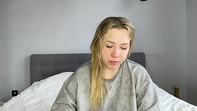 alyrasun online show from 04-25-26, 07:33