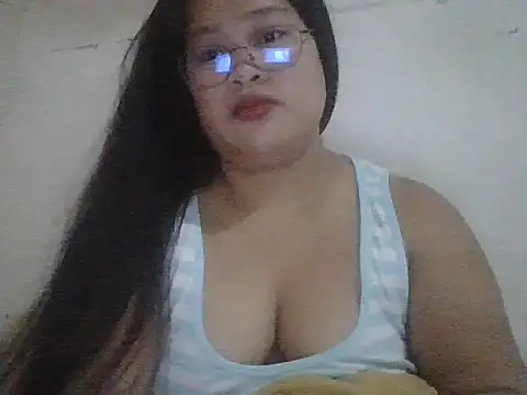 Snapshot of kassy000xx chatting on 03-12-26, 03:01 kassy000xx online show from 03-12-26, 03:01