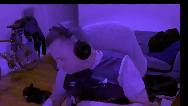 NeonDancer online show from 03-11-26, 01:22