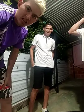 3hornys-straights online show from 03-07-26, 02:19