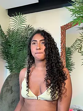 SoyJuliana 19 online show from 03-15-26, 04:07