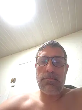 Snapshot of ambrosio669 chatting on 04-07-26, 04:51 ambrosio669 online show from 04-07-26, 04:51