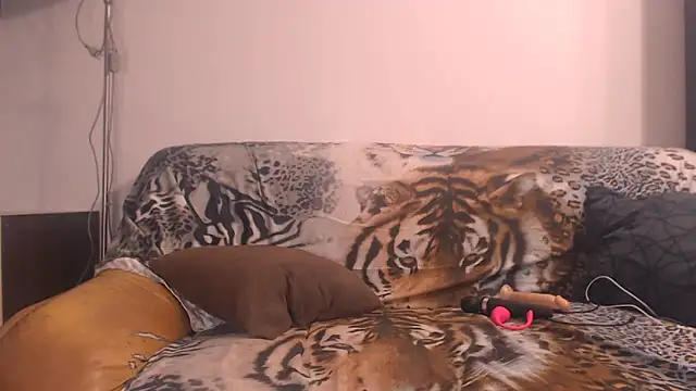 Snapshot of Abby_Lust chatting on 10-16-25, 04:41 Abby Lust online show from 10-16-25, 04:41