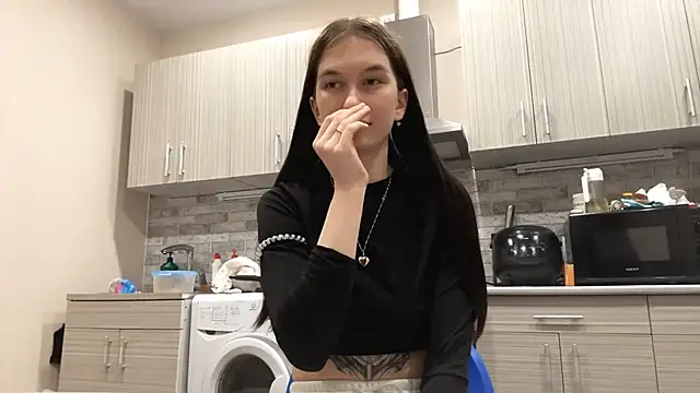 LaraDraggoo online show from 03-27-26, 07:02