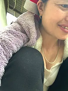 ten-girl-2k5 online show from 03-13-26, 03:46