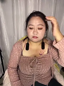 Snapshot of huahua-3hk chatting on 03-10-26, 06:02 huahua-3hk online show from 03-10-26, 06:02