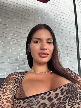 Snapshot of RaniaSnow chatting on 07-28-26, 01:32 RaniaSnow online show from 07-28-26, 01:32