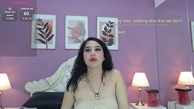 Snapshot of YayaQueen chatting on 05-04-26, 12:12 YayaQueen online show from 05-04-26, 12:12