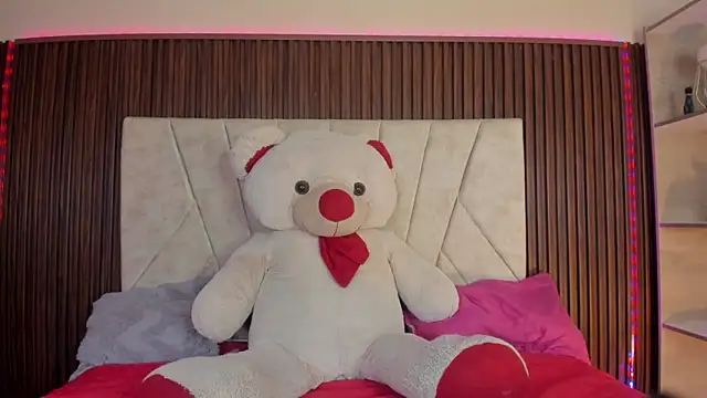 nikkita dragon  online show from 04-26-26, 08:39