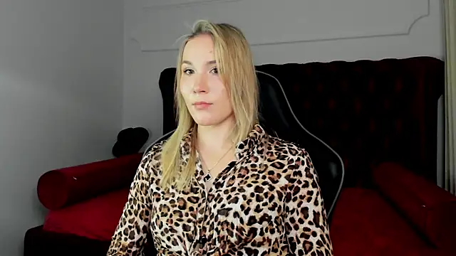 ElaraVoltage online show from 04-20-26, 05:16