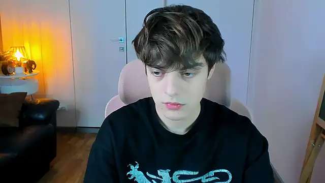 MaxVibee online show from 03-09-26, 06:56