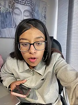 Snapshot of chanell_pinkk chatting on 03-12-26, 01:17 chanell pinkk online show from 03-12-26, 01:17