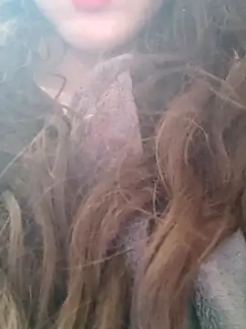 Snapshot of Kamilya89six chatting on 03-11-26, 03:18 Kamilya89six online show from 03-11-26, 03:18