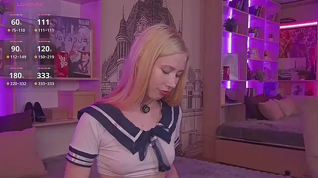 Lola Gilbert online show from 05-25-26, 01:17