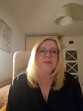 JanieLight53 online show from 04-01-26, 07:55